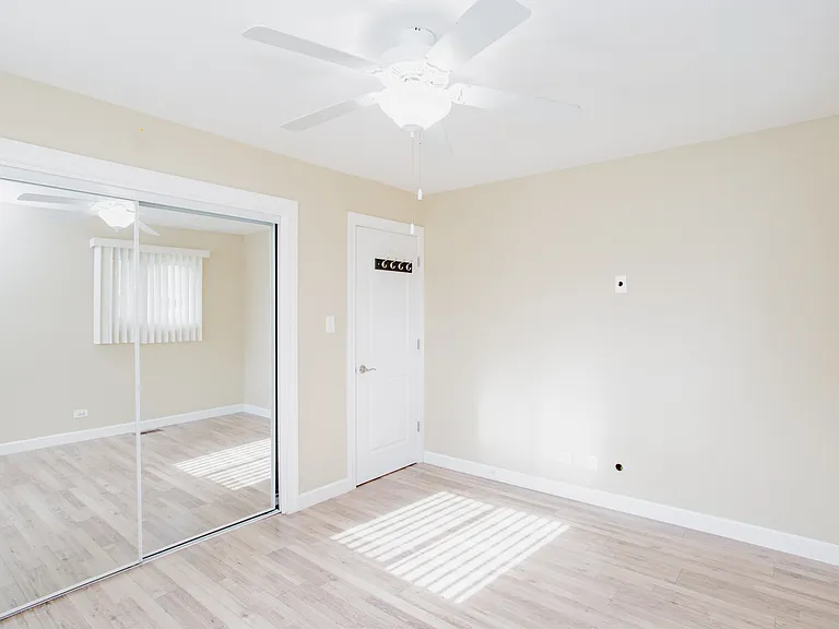 720 Durham Ln — Photo 15