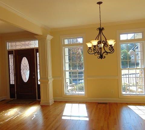 2nd image of 1009 Columbus Dr #1
