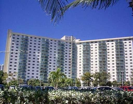 2nd image of 19390 Collins Ave APT 1423