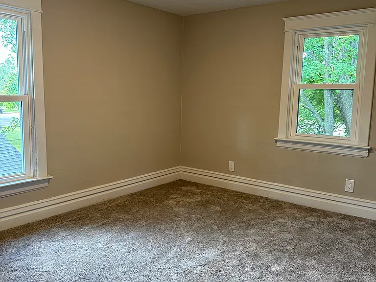 526 Beech St — Photo 13