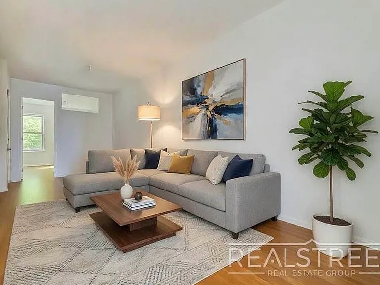 14 Harrison Pl #2R — Photo 3