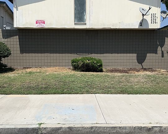 5th image of 833 E 120th St