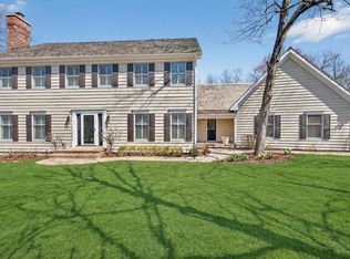 25138 N Pawnee Rd, Barrington, IL 60010