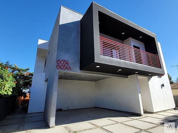 3rd image of 6032 Craner Ave #6034
