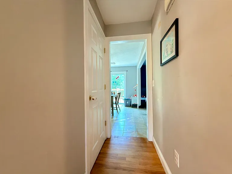 215 Main St — Photo 6