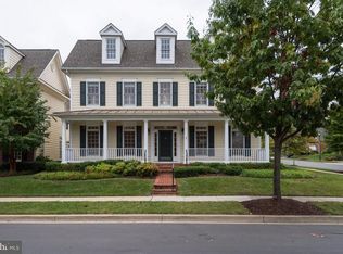 702 Oak Knoll Ter, Rockville, MD