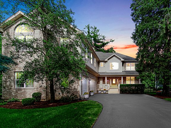 3rd image of 361 S Quentin Rd