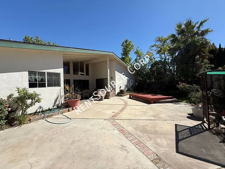 2522 Marcella St — Photo 27