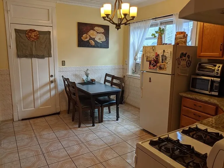 2131 N Lorel Ave #1 — Photo 4