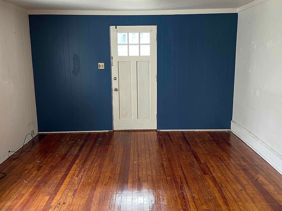 2nd image of 307 Crest Ave #A