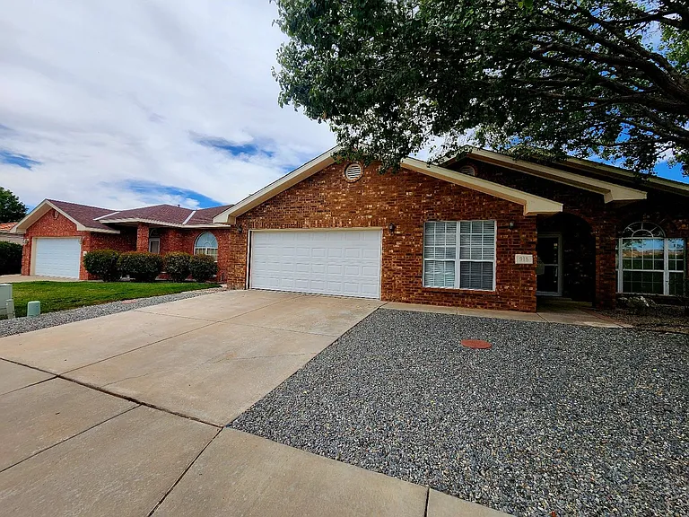 915 Tony Sanchez Dr SE — Photo 10