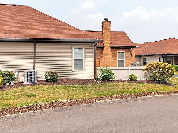 2nd image of 31 Ashford Dr