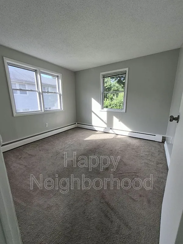2 bed, 1.0 bath, $1,600 — Photo 3