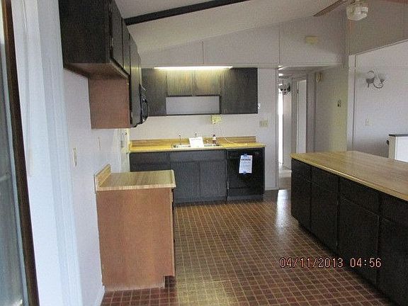 4th image of 2124 Kensington Dr