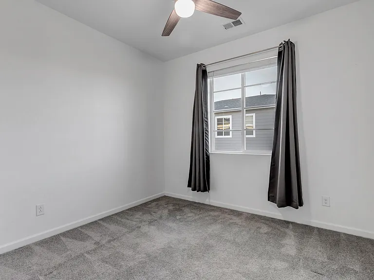 4007 Castle Vista Ln — Photo 42
