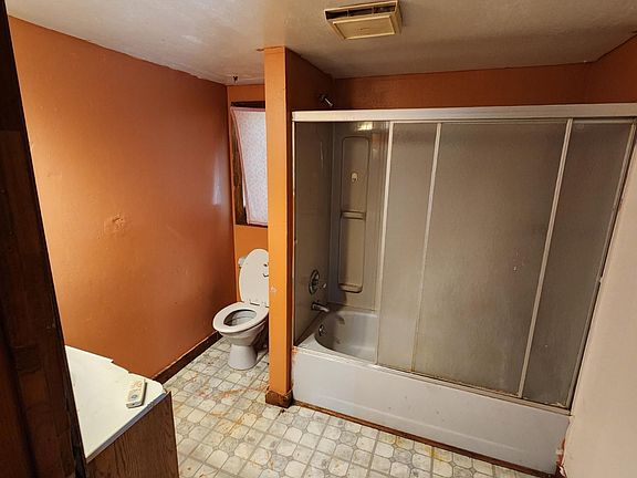4th image of 448 Richland Ave