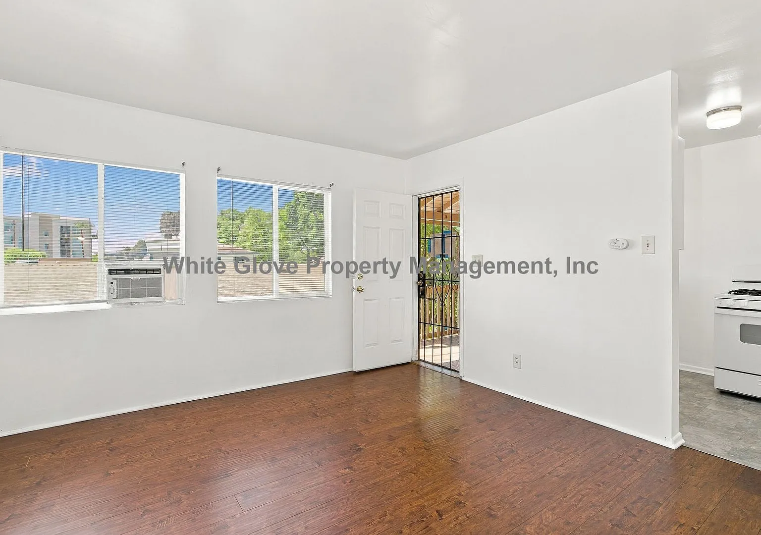 136 E Ash Ave. — Photo 3