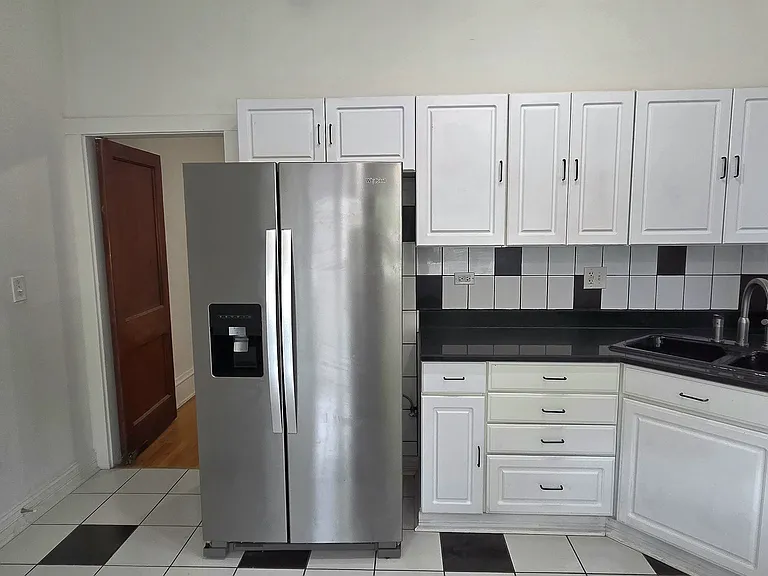 Kitchen 6