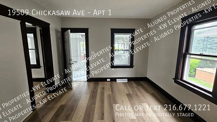 Beautiful 2 Bedroom 1st Floor Duplex! — Photo 4
