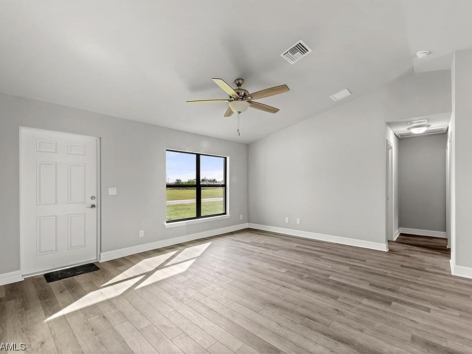 2nd image of 1228 N Gator Circle Cpe