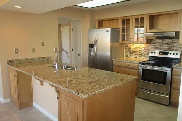 402 Port Royal Way — Photo 45