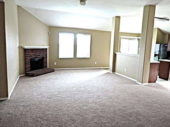 4th image of 920 Marble Creek Dr