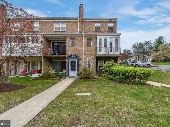 8116 Lakecrest Dr, Greenbelt, MD 20770