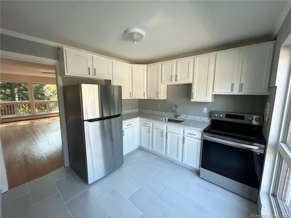 84 Worth Avenue, Hamden, CT 06518