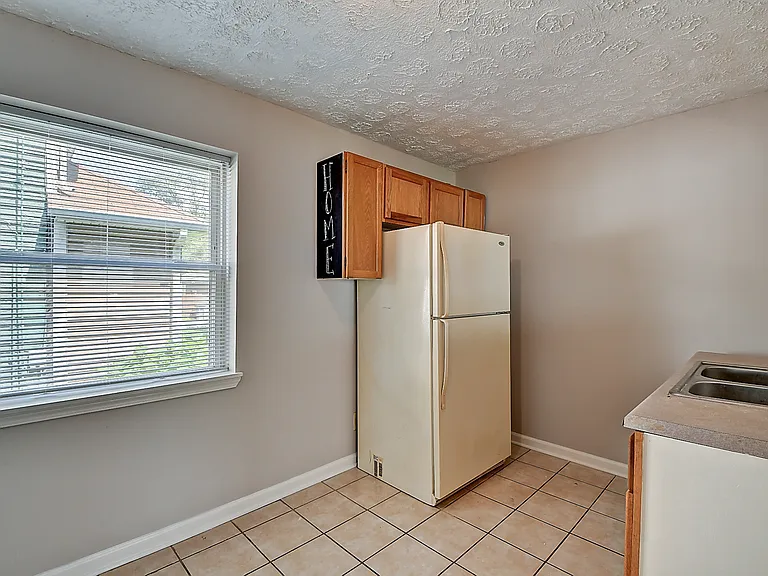 1409 Union St #2 — Photo 8