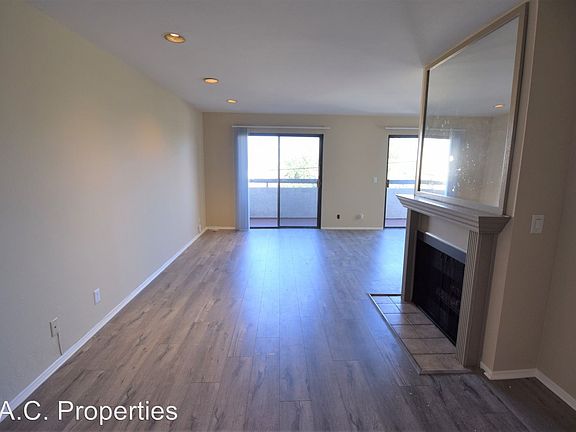 3rd image of 3960 Carpenter Ave APT 108