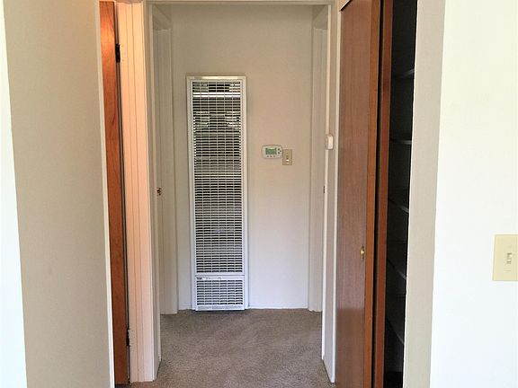 2nd image of 1518 Oliver Ave APT B
