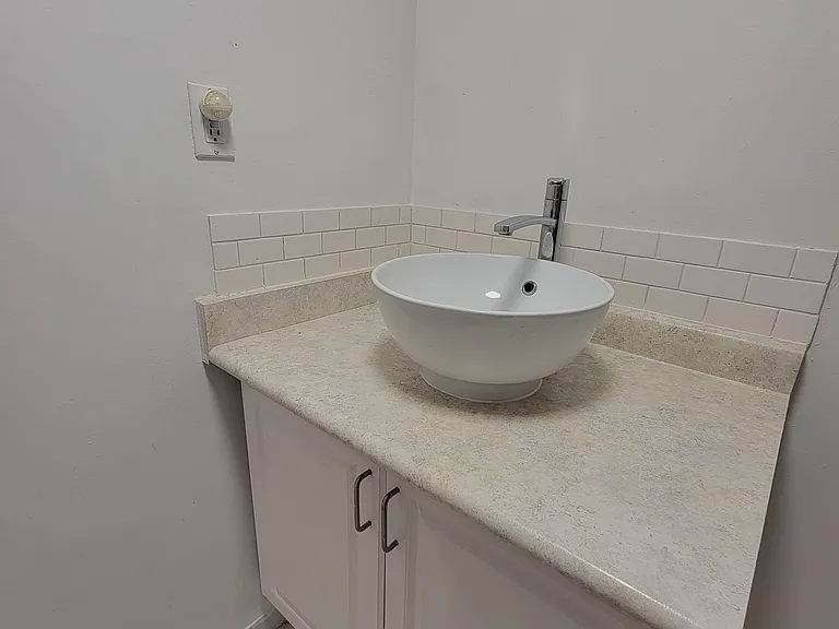 339 Taylor Mills Dr N #BASEMENT — Photo 9