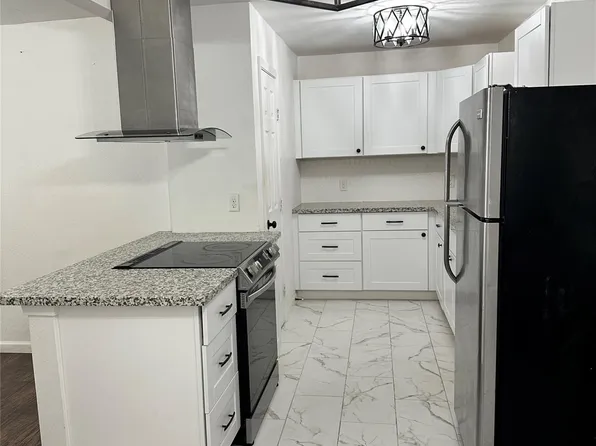 10442 Southport Dr, Houston, TX 77089