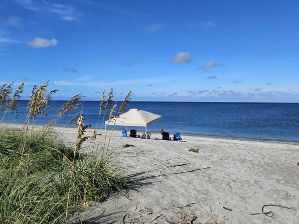 624 Flamingo Dr, Venice, FL