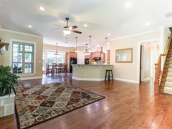 5th image of 1652 Pineview Ln