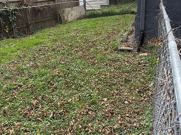 3rd image of 1685 Martin Luther King Jr Dr NW
