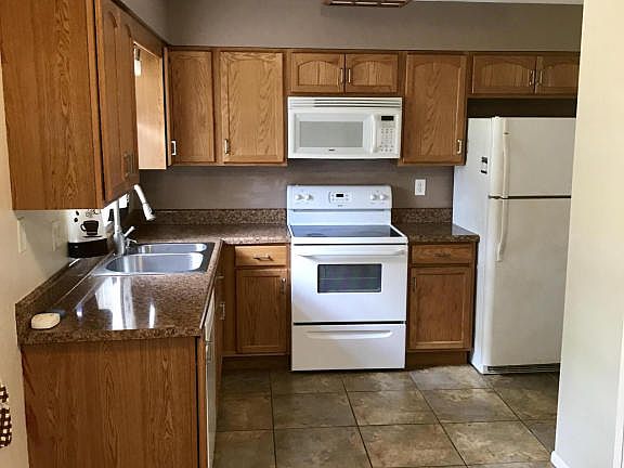 3rd image of 2514 Clarendon Ave