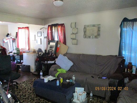 4th image of 2718 N Lyon Dr