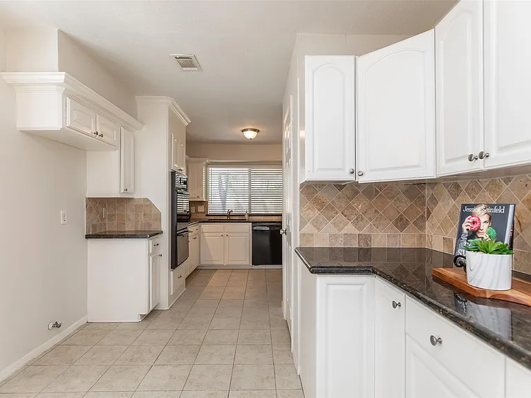 46 N Deerfoot Cir — Photo 14