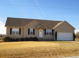 60 Rushing Creek Ln, Henderson, TN 38340