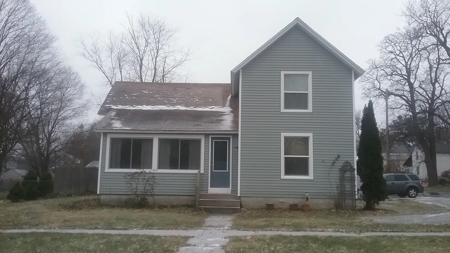 720 N East St photo 1
