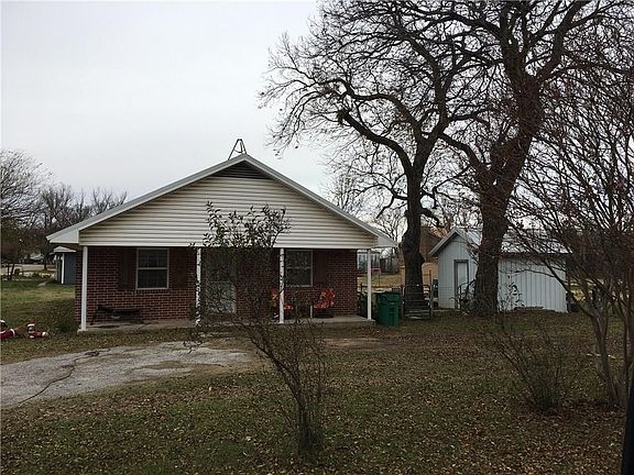 4th image of 400 W Elm St