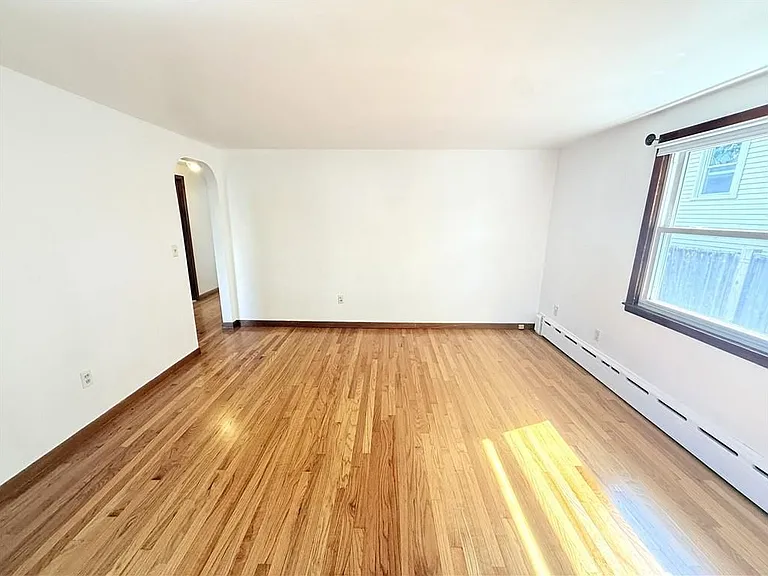 25 Thurston Ave #B — Photo 6