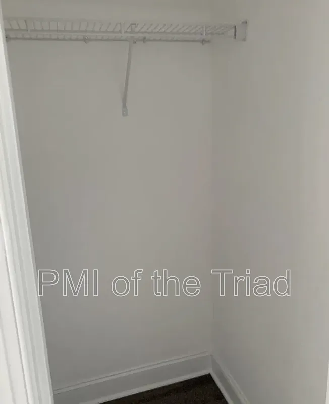 3 bed, 2.5 bath, 1750 sqft, $2,150 — Photo 3
