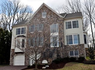 9151 Riesley Ln, Vienna, VA 22182