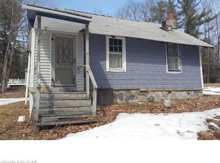 10 Folsom Dr, Newport, ME 04953