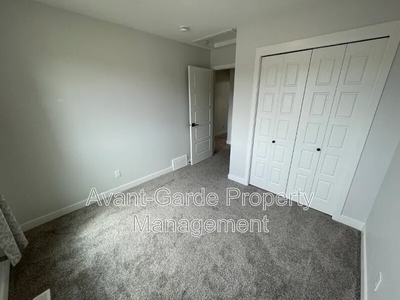 Building Photo - 12807 134a Ave NW