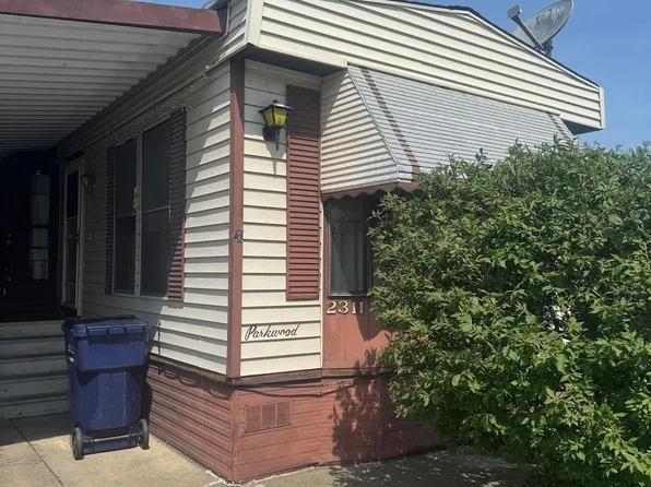 8800 S Harlem Ave Trailer 2311, Bridgeview, IL 60455