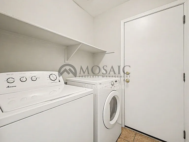 1384 S Sabino Dr — Photo 25