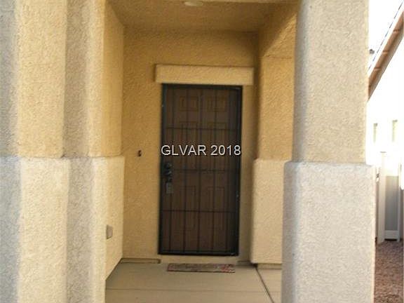 3rd image of 1061 Aspen Cliff Dr
